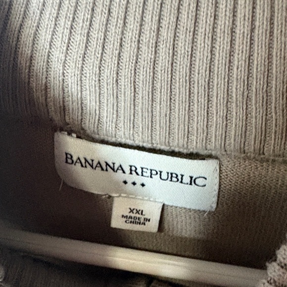 Banana Republic Men's Taupe Argyle Zip-Up Sweater - Picture 2 of 6